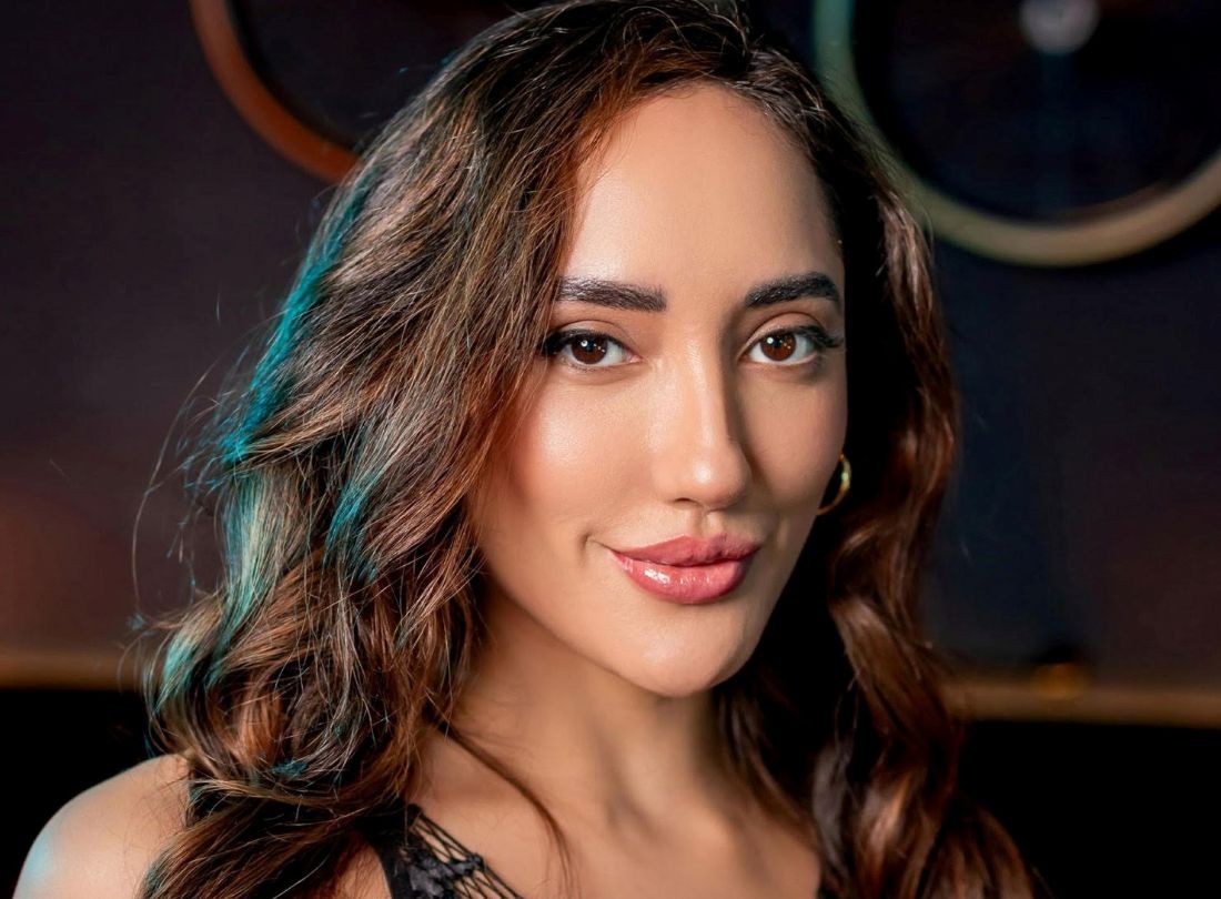 Chloe Amour Reflects on Career Journey in CanvasRebel Feature