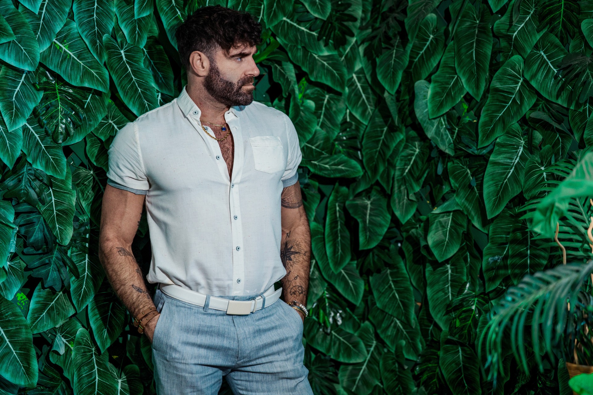 Ken Feels WINS His 1st AVN Award